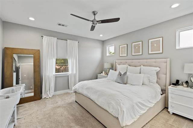 Building Photo - 3034 Encino Dr