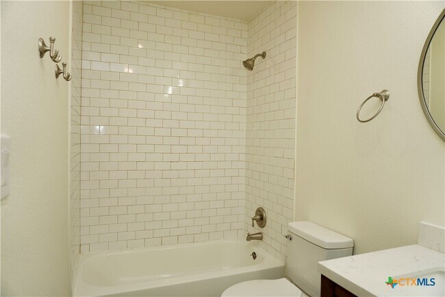 Building Photo - 1019 Haynes St