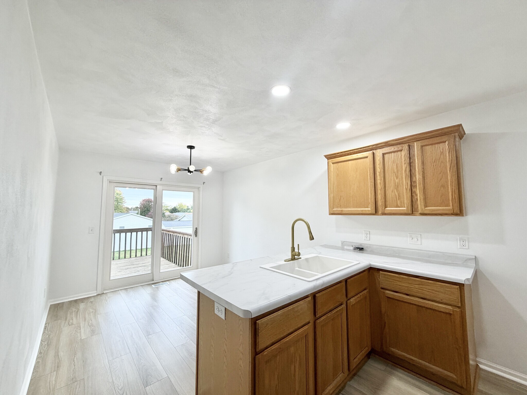 Building Photo - 1124-1126 Brown Dr