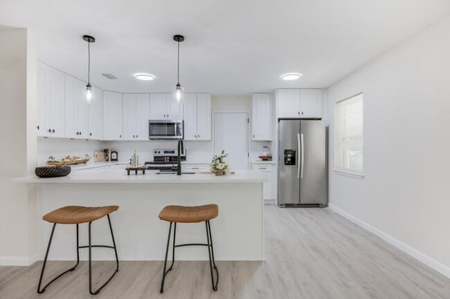 Building Photo - 6089 W Dogwood Dr