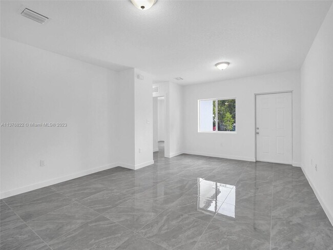 Building Photo - 2448 NW 42nd St