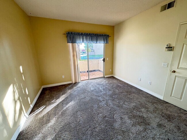 Building Photo - 2 BEDROOM IN 55+ COMMUNITY OF JESS RANCH