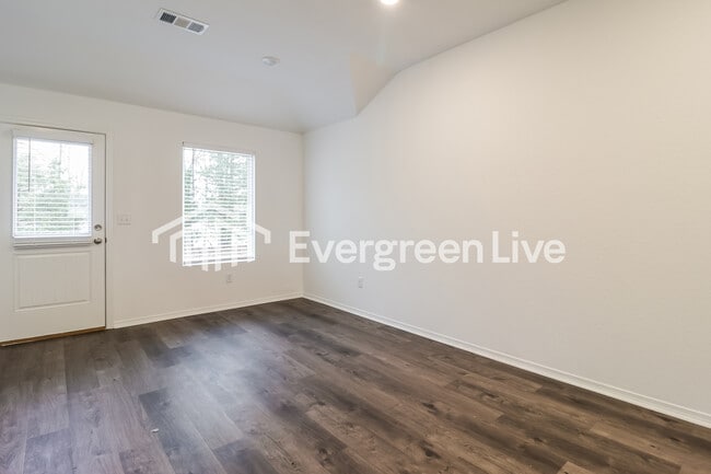 Building Photo - 163 Meadow Dr