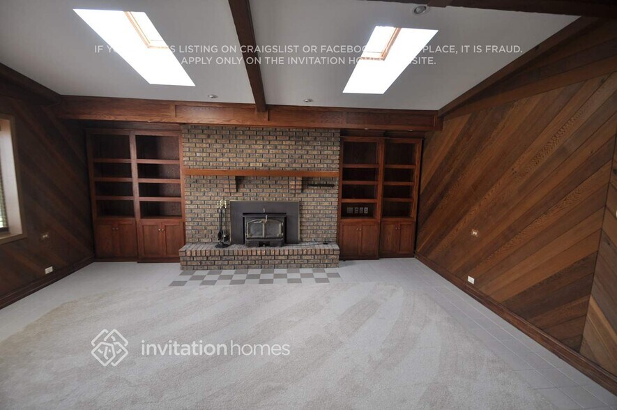 Building Photo - 7442 160th St