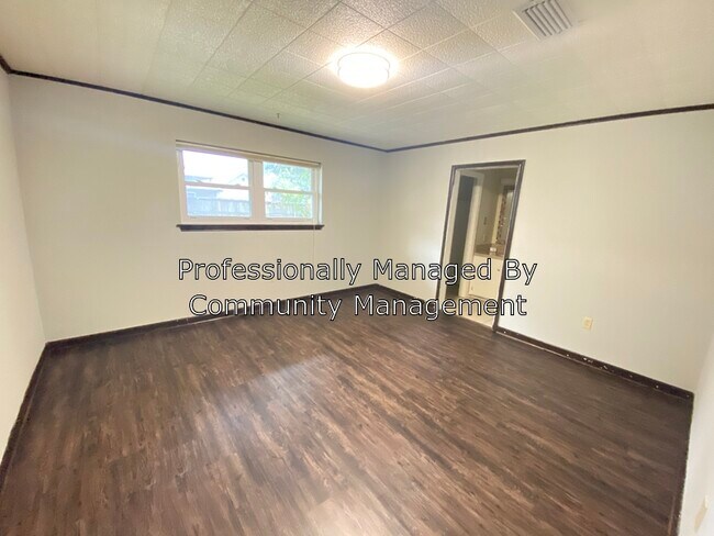 Building Photo - 40291 LA-42