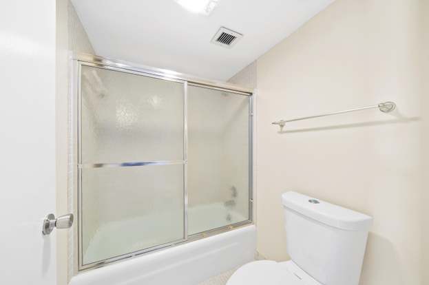 Building Photo - 4 Royal Palm Way