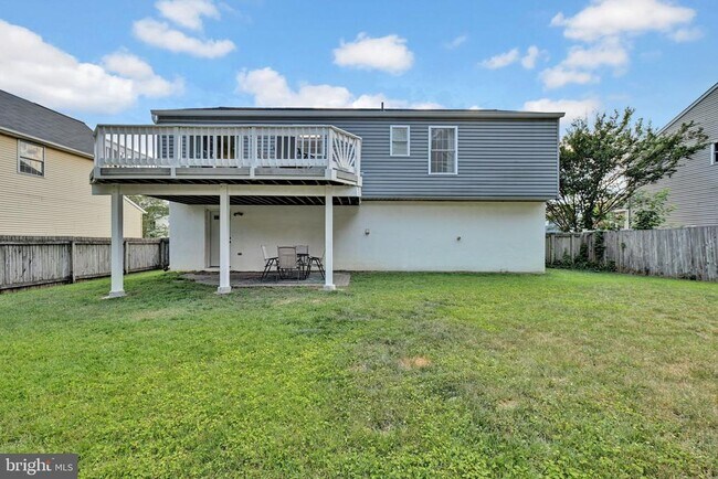 Building Photo - 350 Long Meadow Way