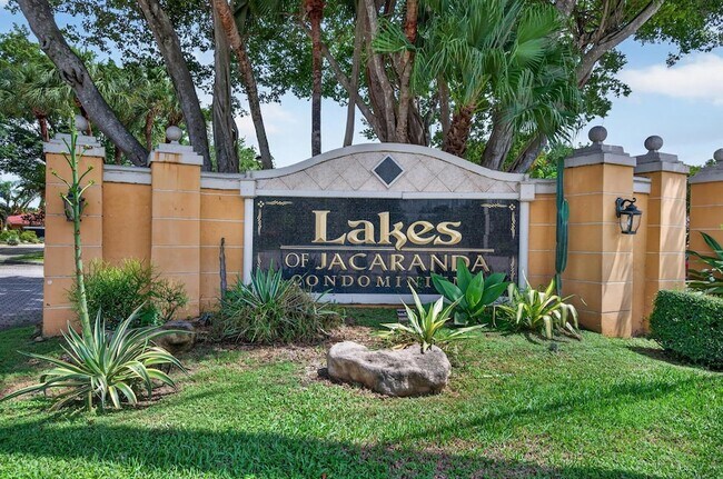 Building Photo - 10765 Cleary Blvd