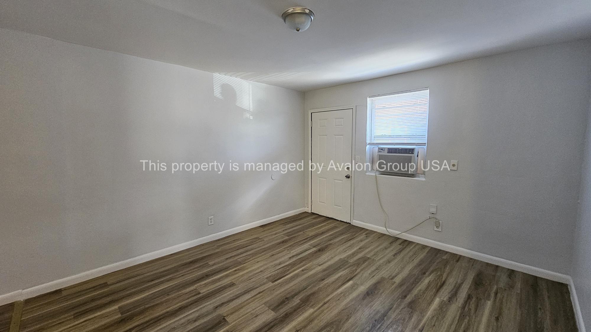 Building Photo - 610 W 18th St