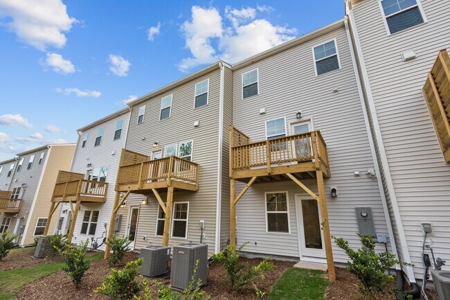 Building Photo - 3031 Castle Loch Ln