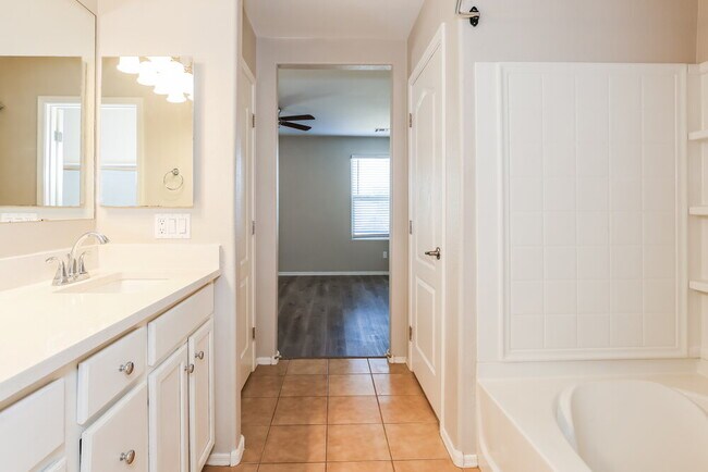 Building Photo - 38059 N Carolina Ave