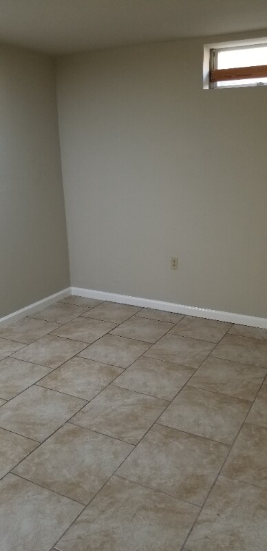 Building Photo - 6234 Twain Ct