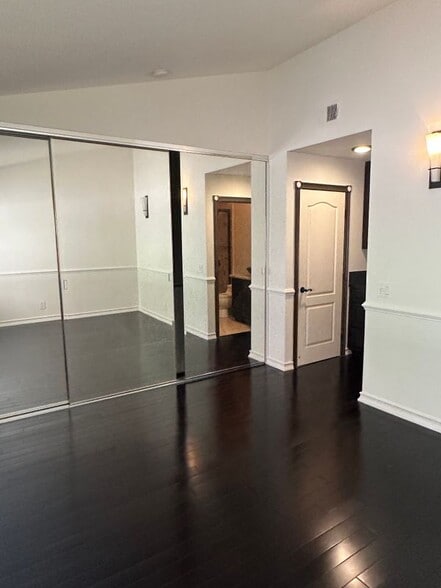 Building Photo - 30902 Clubhouse, 15H