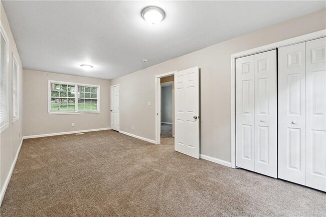 Building Photo - 5786 Deerfield Trail