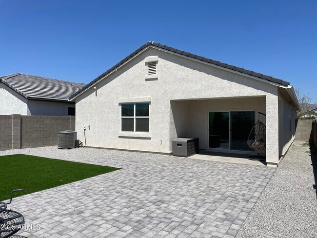 Building Photo - 24153 W Verlea Dr