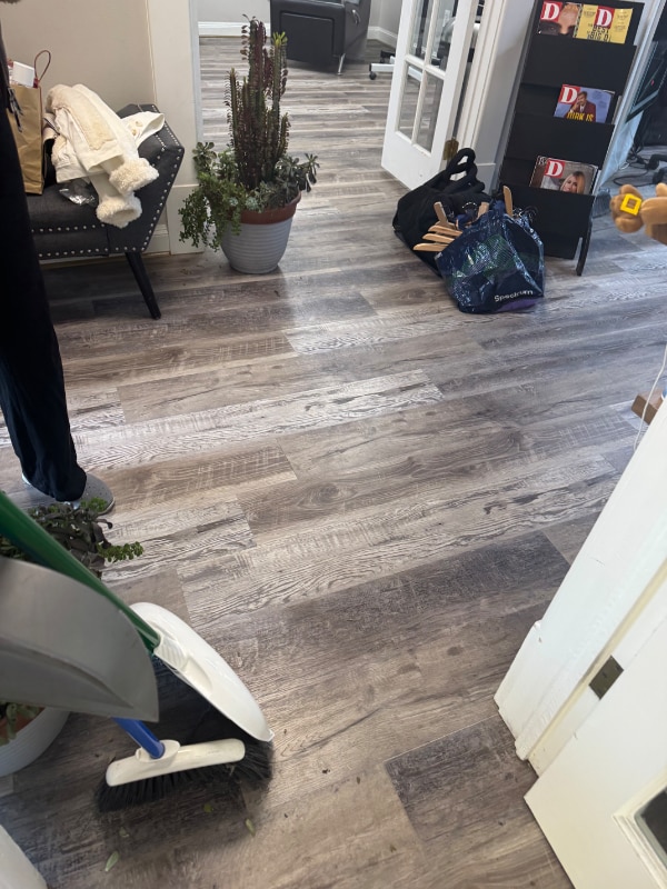 Building Photo - 403 W Main St