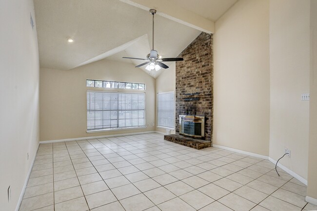 Building Photo - 1538 Ainsdale Dr