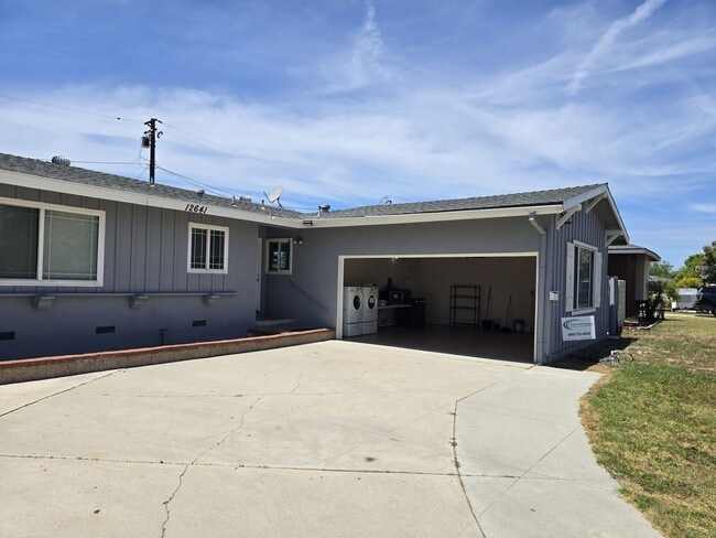 Primary Photo - Fully Remolded Single Family Home in Garde...