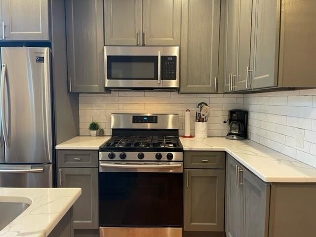 Building Photo - 65 Franklin St