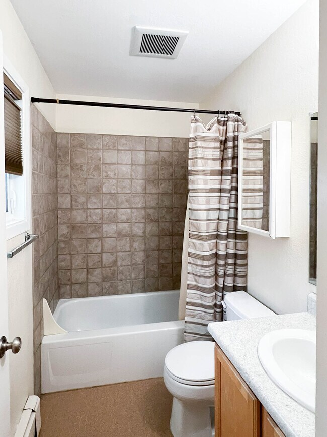 Building Photo - 3609 Rhone Cir