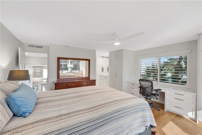 Building Photo - 2258 Gulf Shore Blvd N