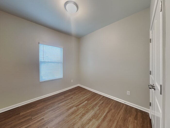 Building Photo - 775 Pointe Andrews Drive