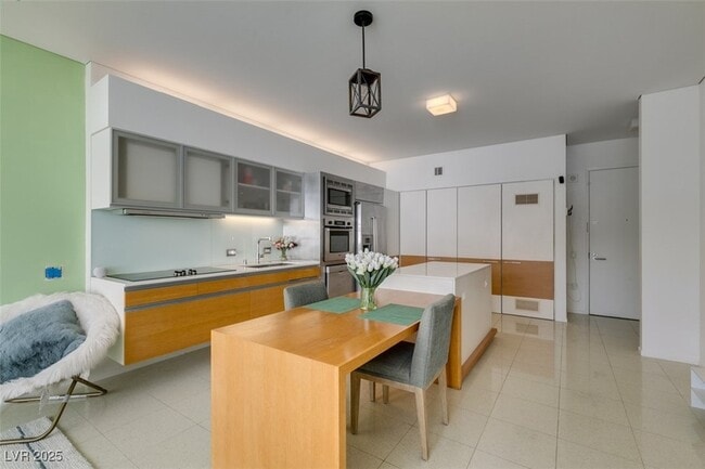 Building Photo - 3722 Las Vegas Blvd S