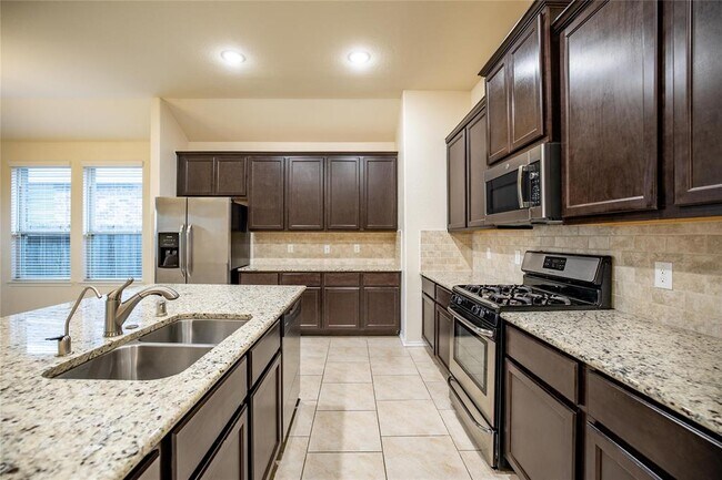 Building Photo - 23719 San Barria Dr