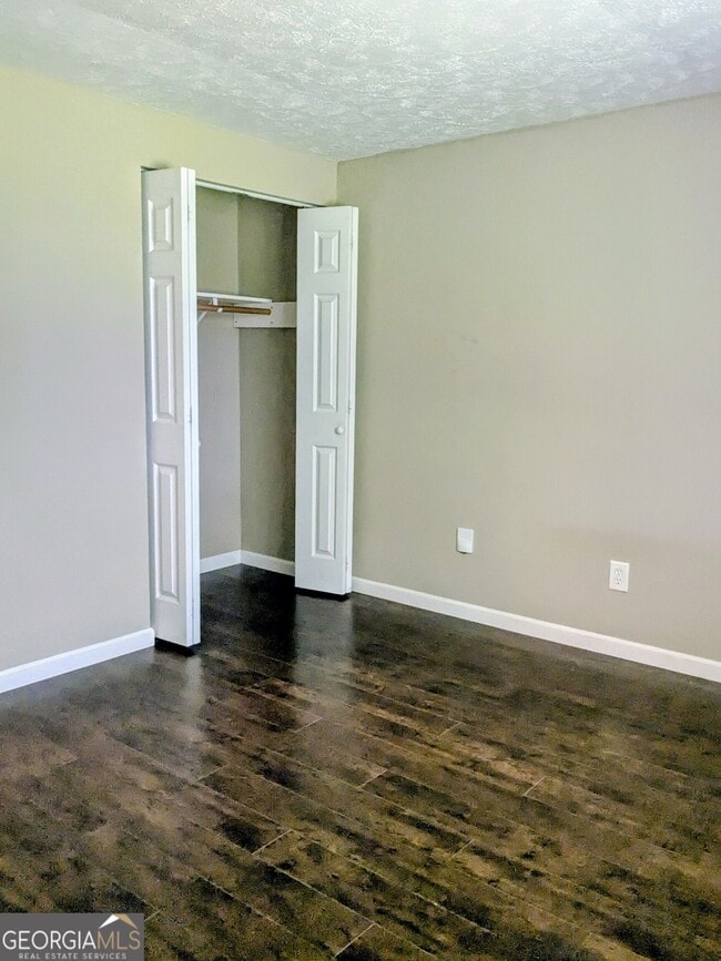 Building Photo - 137 Wynnmeade Pkwy