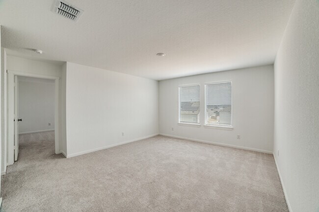Building Photo - 5202Morgan Crest