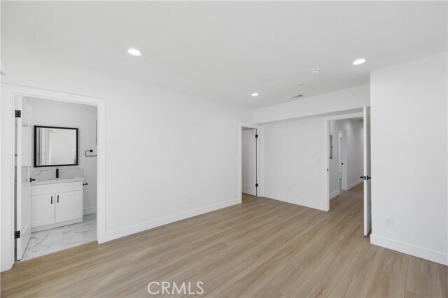 Building Photo - 14420 Tiara St