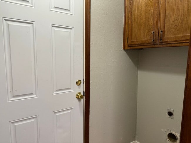 Building Photo - Charming home in North Edmond + 2 bedrooms