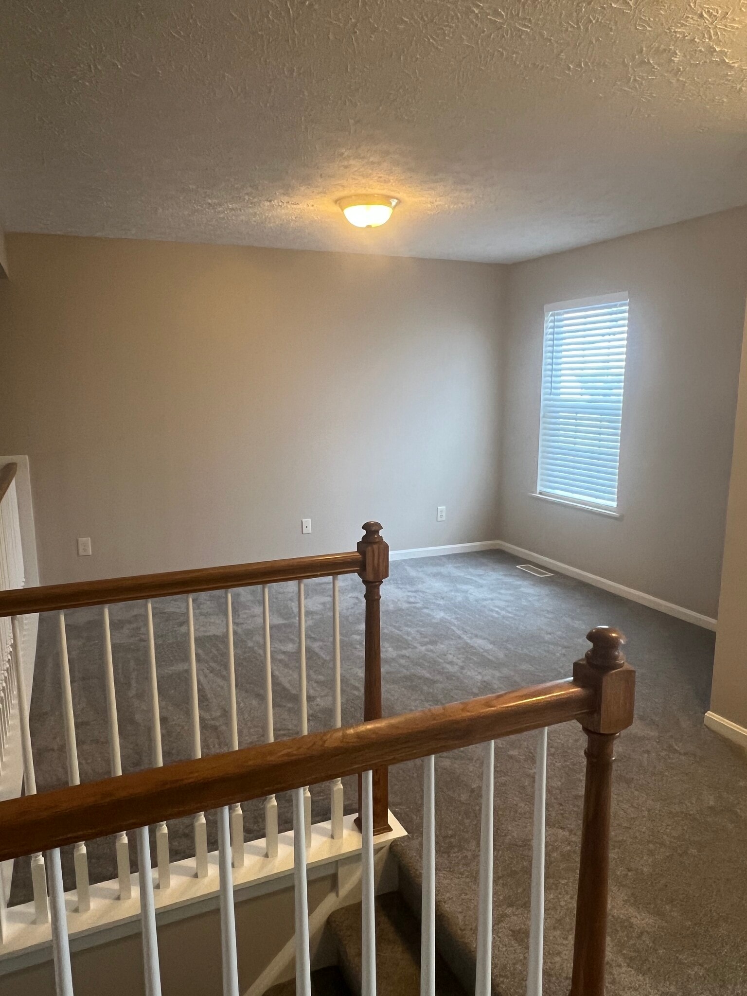 Second level loft / office - 36447 N Reserve Cir