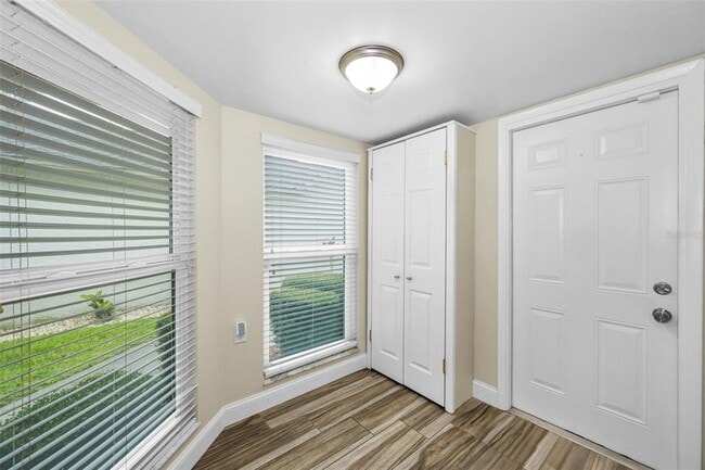 Building Photo - 4638 Sheffield Dr