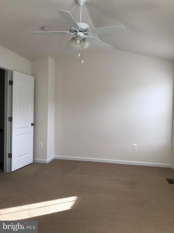 Building Photo - 23194 Westwood Ct