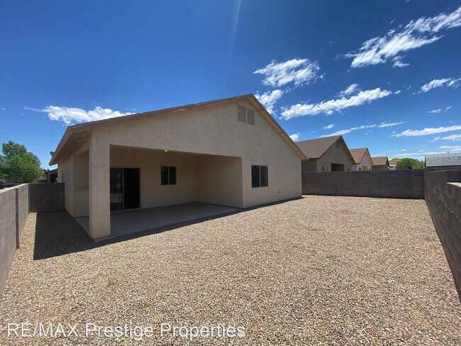 Building Photo - 3 br, 2 bath House - 3445 N. Sage St.