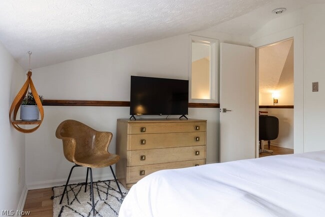 Building Photo - 4210 Clinton Ave