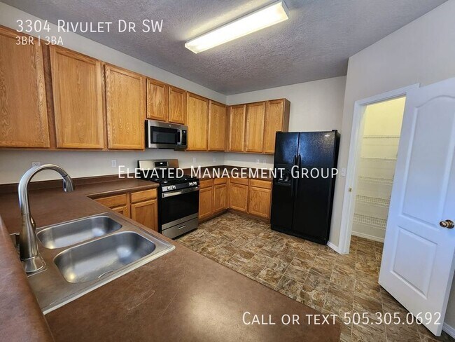 Building Photo - 3304 Rivulet Dr SW