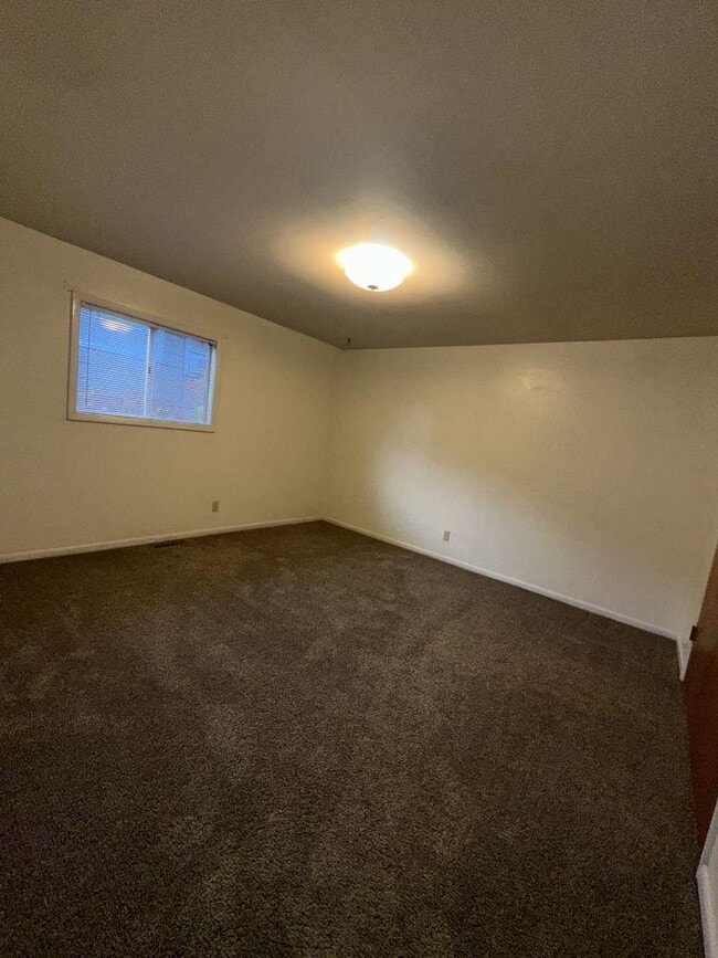 Building Photo - 2 bedroom in Billings MT 59102