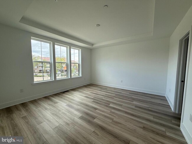 Building Photo - 2103 Donatello Dr