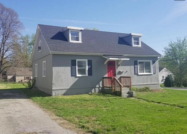 Building Photo - ****COMING SOON**** Charming 2-story home ...