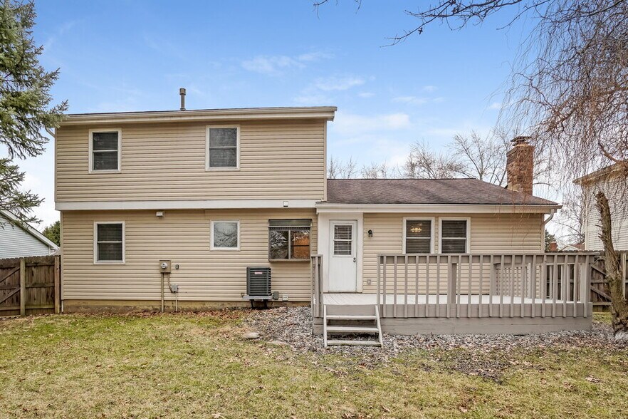 Building Photo - 1658 Sandy Side Dr