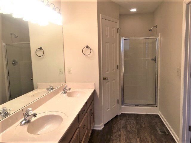 Building Photo - 164 Holt Hills Rd