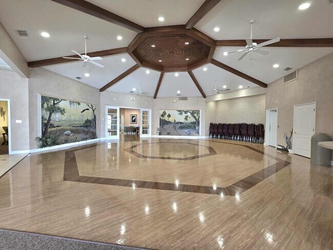 Building Photo - Waterfront home for RENT! 4 bed/2.5 bath