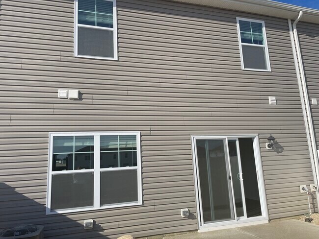 Building Photo - 6375 Marinelli Dr N