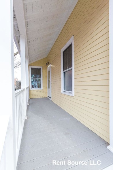 Building Photo - 23 Cottage Ave