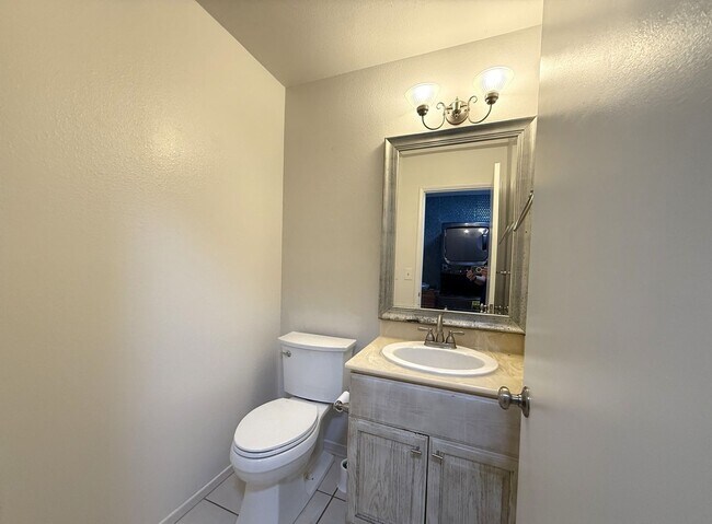 Building Photo - MALANAI IN KAPOLEI - 3 BDRM/2.5 BATH/ENCLOSED GARAGE