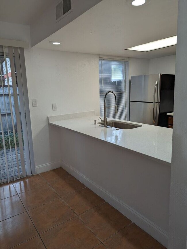 Spacious 2 Bedrooms near the Millenia Mall... 2245 Lyme Bay Dr Orlando FL 32839 Apartment Finder