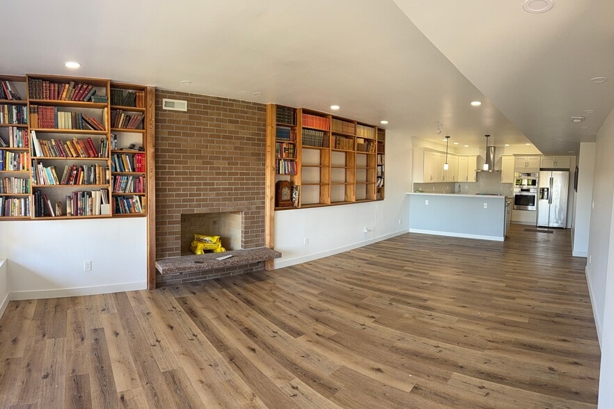 Building Photo - 19009 9th Pl NW