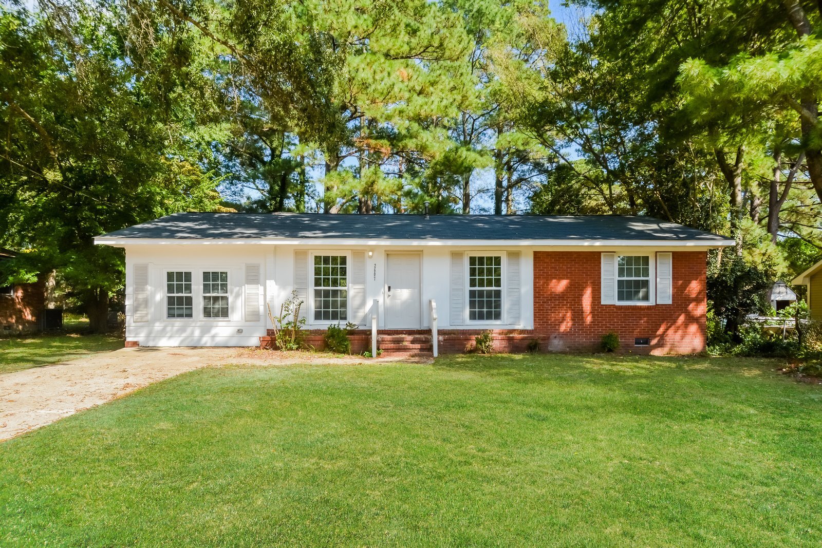 Building Photo - 2607 Sedgefield Dr